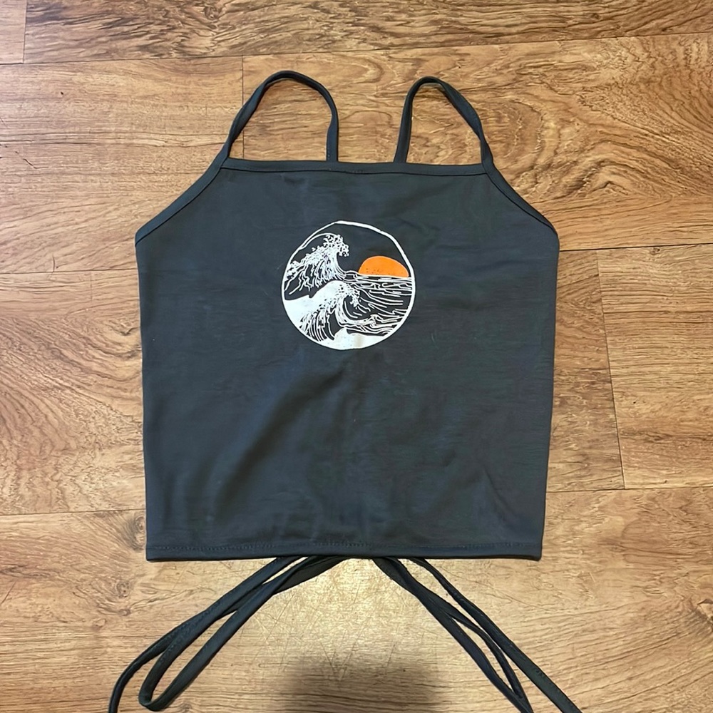 Backless cute shirt